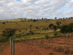 FAZENDA 32HA, DENTRO DE PARÁ DE MINAS, ÓTIMA PARA LOTEAMENTO.