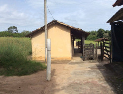 SITIO 10,5 HA  A 15KM DE PARÁ DE MINAS PERTO DOS PENHAS