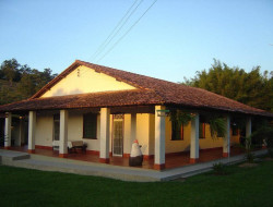 SITIO 10,5 HA  A 15KM DE PARÁ DE MINAS PERTO DOS PENHAS