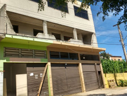 PRÉDIO COM 02 LOJAS E 01 APARTAMENTO E ÁREA DE COBERTURA