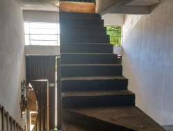 PRÉDIO COM 02 LOJAS E 01 APARTAMENTO E ÁREA DE COBERTURA