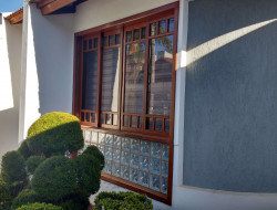 CASA DE ALTO PADRÃO COM PISCINA NO BAIRRO DONA TUNICA