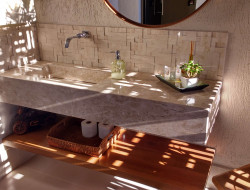 CASA DE ALTO PADRÃO COM PISCINA NO BAIRRO DONA TUNICA