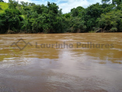 FAZENDA EM VELHO DA TAIPA / PITANGUI