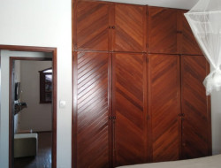 VENDO  DUAS CASAS E 01 LOTE BAIRRO SÃO JOSÉ