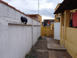 IMÓVEL COMERCIAL E DE ESQUINA NA RUA MELO GUIMARÃES