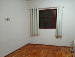 IMÓVEL COMERCIAL E DE ESQUINA NA RUA MELO GUIMARÃES