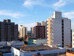 APARTAMENTO NOVO NO CENTRO DE PARÁ DE MINAS
