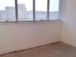 SALA NO EDIFÍCIO DIAMOND