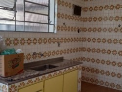 CASA DE ESQUINA PRÓXIMO AO CENTRO