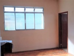 CASA DE ESQUINA PRÓXIMO AO CENTRO