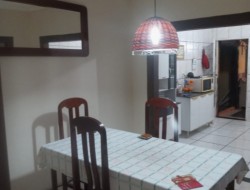 CASA EM GAMELEIRA/FLORESTAL