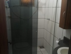 CASA EM GAMELEIRA/FLORESTAL