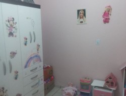 CASA EM GAMELEIRA/FLORESTAL