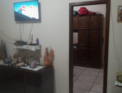 CASA EM GAMELEIRA/FLORESTAL