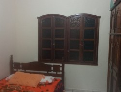 CASA EM GAMELEIRA/FLORESTAL