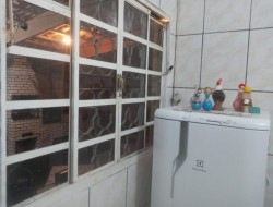 CASA EM GAMELEIRA/FLORESTAL