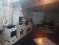 CASA EM GAMELEIRA/FLORESTAL