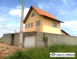 CASA NO BAIRRO SENADOR VALADARES