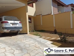 CASA  LOCALIZADA NO BAIRRO SÃO JOSÉ / PARÁ DE MINAS
