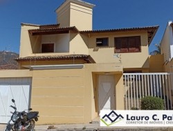 CASA  LOCALIZADA NO BAIRRO SÃO JOSÉ / PARÁ DE MINAS