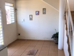 CASA NO BAIRRO SENADOR VALADARES