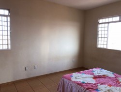 CASA NO BAIRRO SENADOR VALADARES