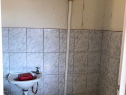 CASA NO BAIRRO SENADOR VALADARES