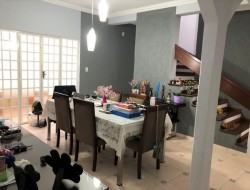 EXCELENTE CASA NO DOM BOSCO