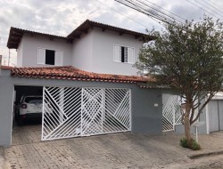 EXCELENTE CASA NO DOM BOSCO