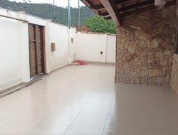 CASA COM PISCINA E ÁREA GOURMET NO BAIRRO SERRA VERDE