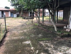 CASA COM 2 LOTES NO BAIRRO PROVIDÊNCIA