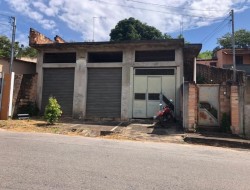 BARRACÃO COM 3 LOJAS NA FRENTE NO BAIRRO PROVIDÊNCIA