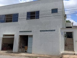 CASA NO BAIRRO ESPLANADA