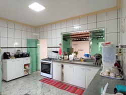 CASA NO BAIRRO ESPLANADA