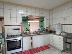 CASA NO BAIRRO ESPLANADA