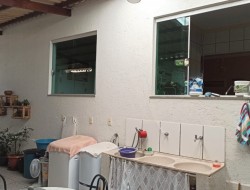 CASA NO BAIRRO ESPLANADA