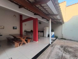 CASA NO BAIRRO RAQUEL