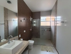 CASA NO BAIRRO RAQUEL
