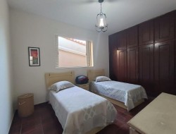 CASA NO BAIRRO RAQUEL