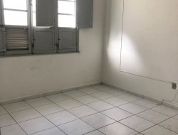 CASA NO BAIRRO RAQUEL