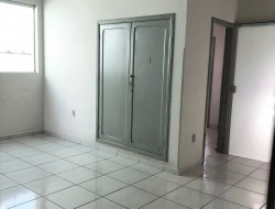 CASA NO BAIRRO RAQUEL