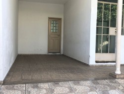 CASA NO BAIRRO RAQUEL