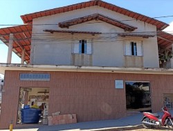 CASA NO BAIRRO SÃO CRISTOVÃO COM 3 LOJAS EM BAIXO
