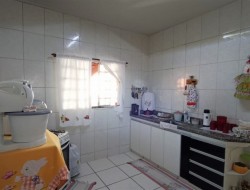 CASA NO BAIRRO SÃO CRISTOVÃO COM 3 LOJAS EM BAIXO