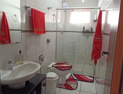 CASA NO BAIRRO SÃO CRISTOVÃO COM 3 LOJAS EM BAIXO