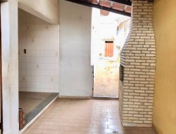 CASA NO BAIRRO CASTELO BRANCO