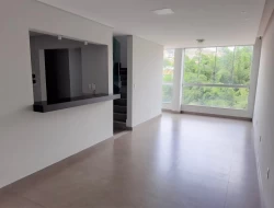 APARTAMENTO DE COBERTURA / AV. RONALDO DE CASTRO ALVES