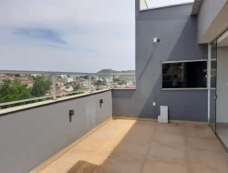 APARTAMENTO DE COBERTURA / AV. RONALDO DE CASTRO ALVES