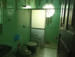 CASA EM EXCELENTE PONTO COMERCIAL
